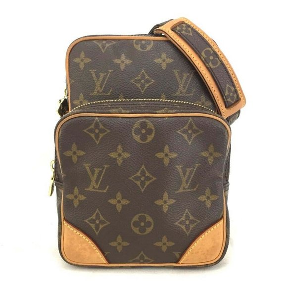 Louis Vuitton Handbags - Auth Louis Vuitton Monogram Amazone Crossbody Bag